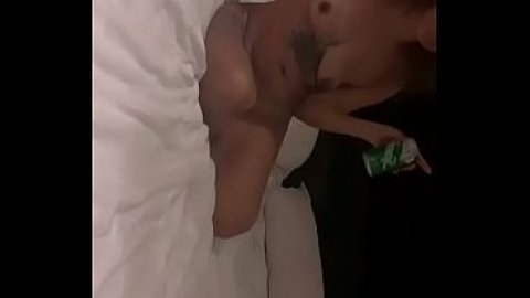 Contacte a un Colombiano por Face para hacer un Interracial